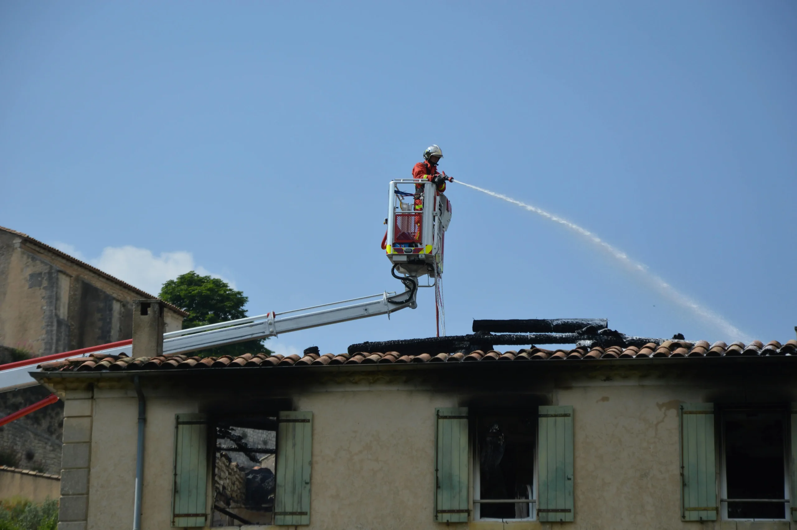 emergency roof repair w 3